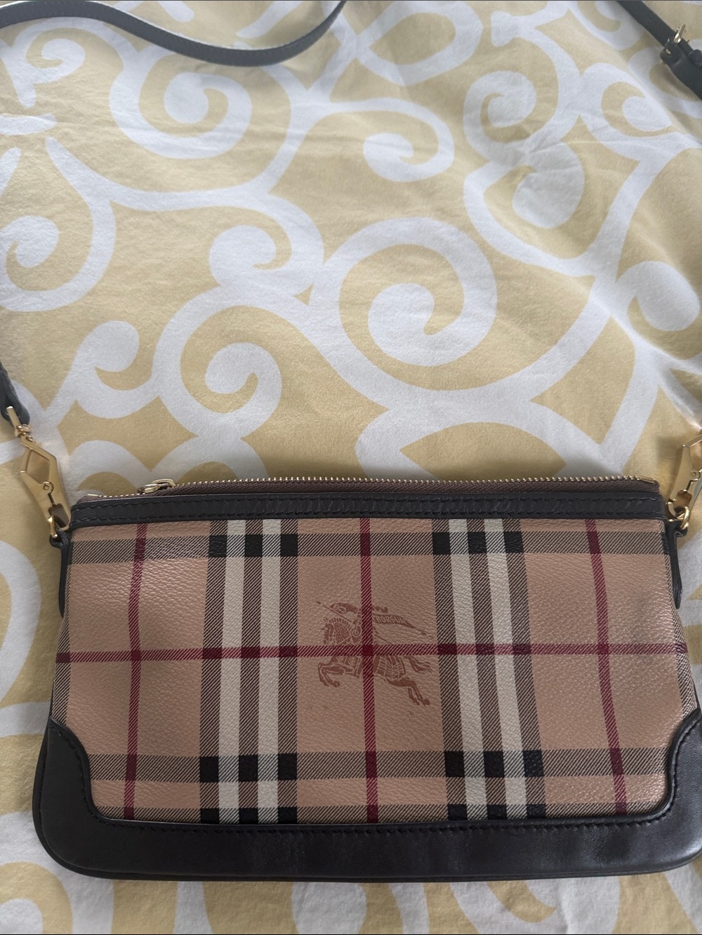 Burberry Beige Nova Check Crossbody Bag with Black Trim - Picture 6 of 8